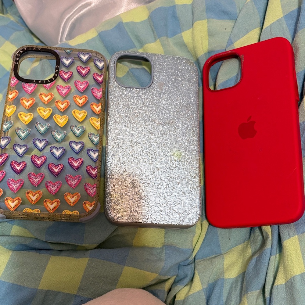 Apple case servoski case and a Cassify case not that good condition iPhone 13